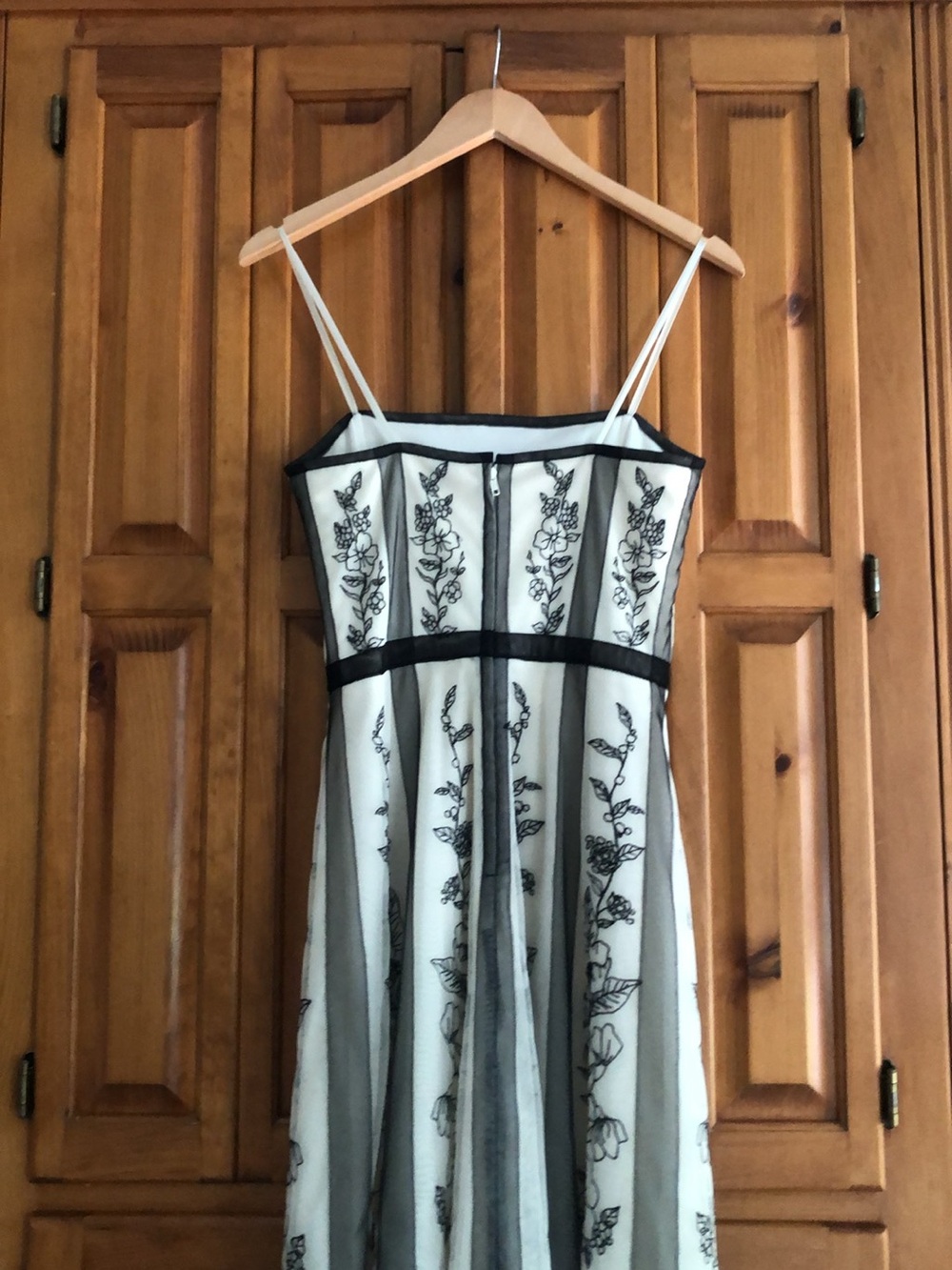 BCBGMaxAzria Strapless Ivory Dress with Black Floral Trim - Picture 8 of 8